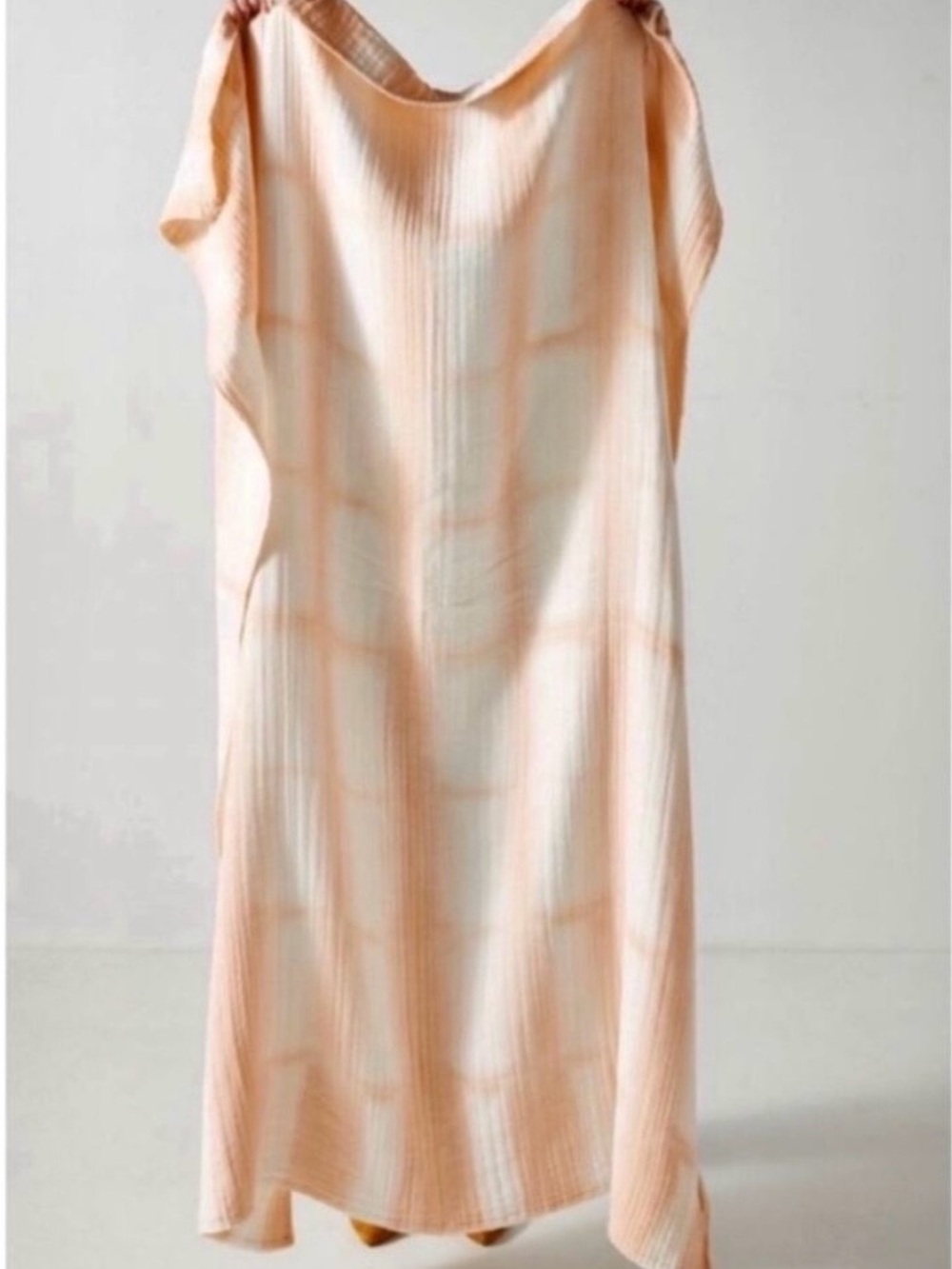 NWOT Anthropologie Airy Dye Gauze Throw Peach White